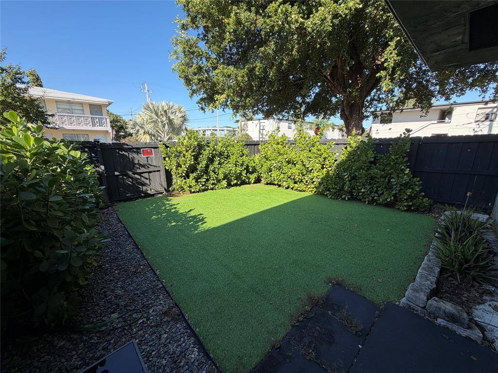 Wilton Manors, FL 33334,608 NE 29th Dr #1