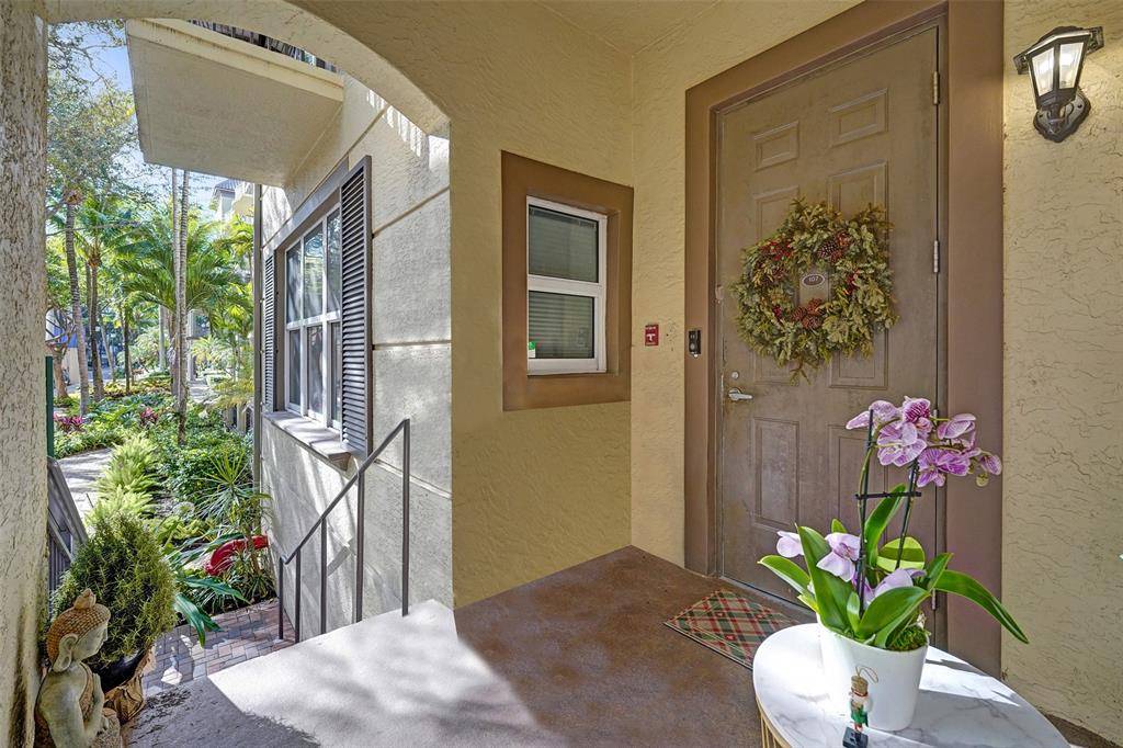 Wilton Manors, FL 33334,2633 NE 14th Ave #107