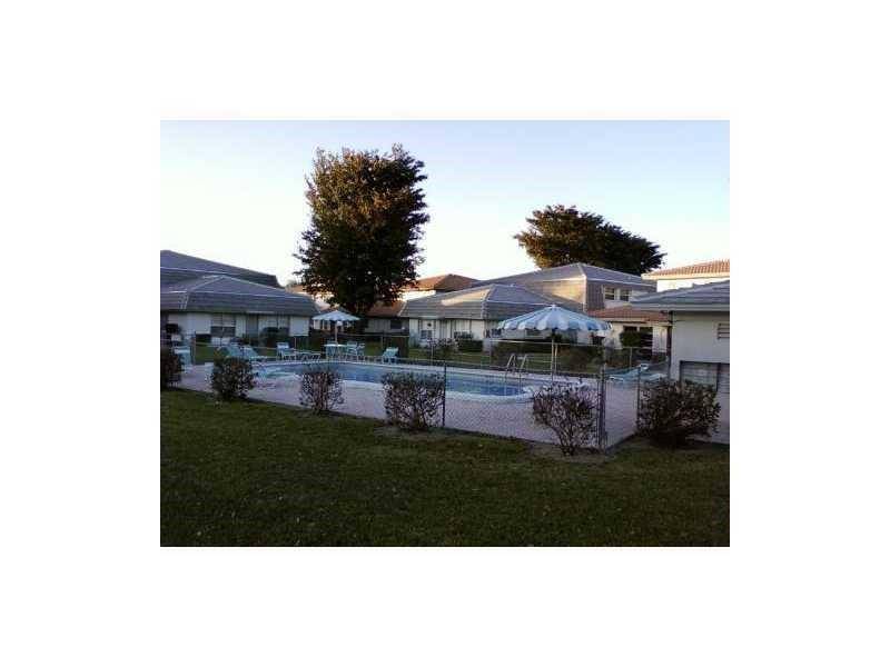 Coral Springs, FL 33065,8833 NW 28TH DR #2-2