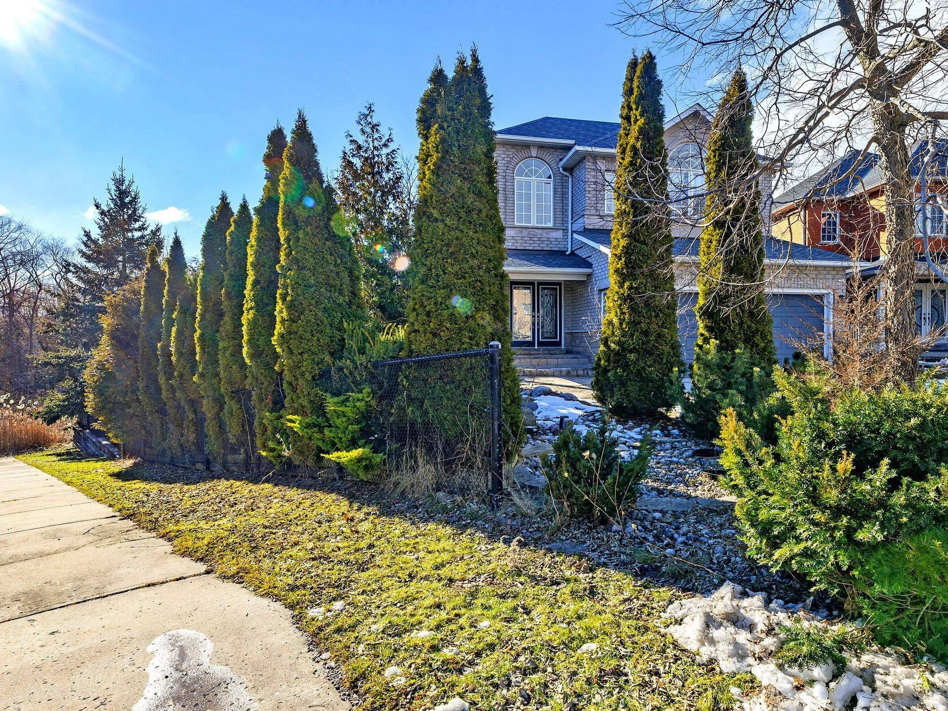 Richmond Hill, ON L4S 2M4,12 Bilberry CRES