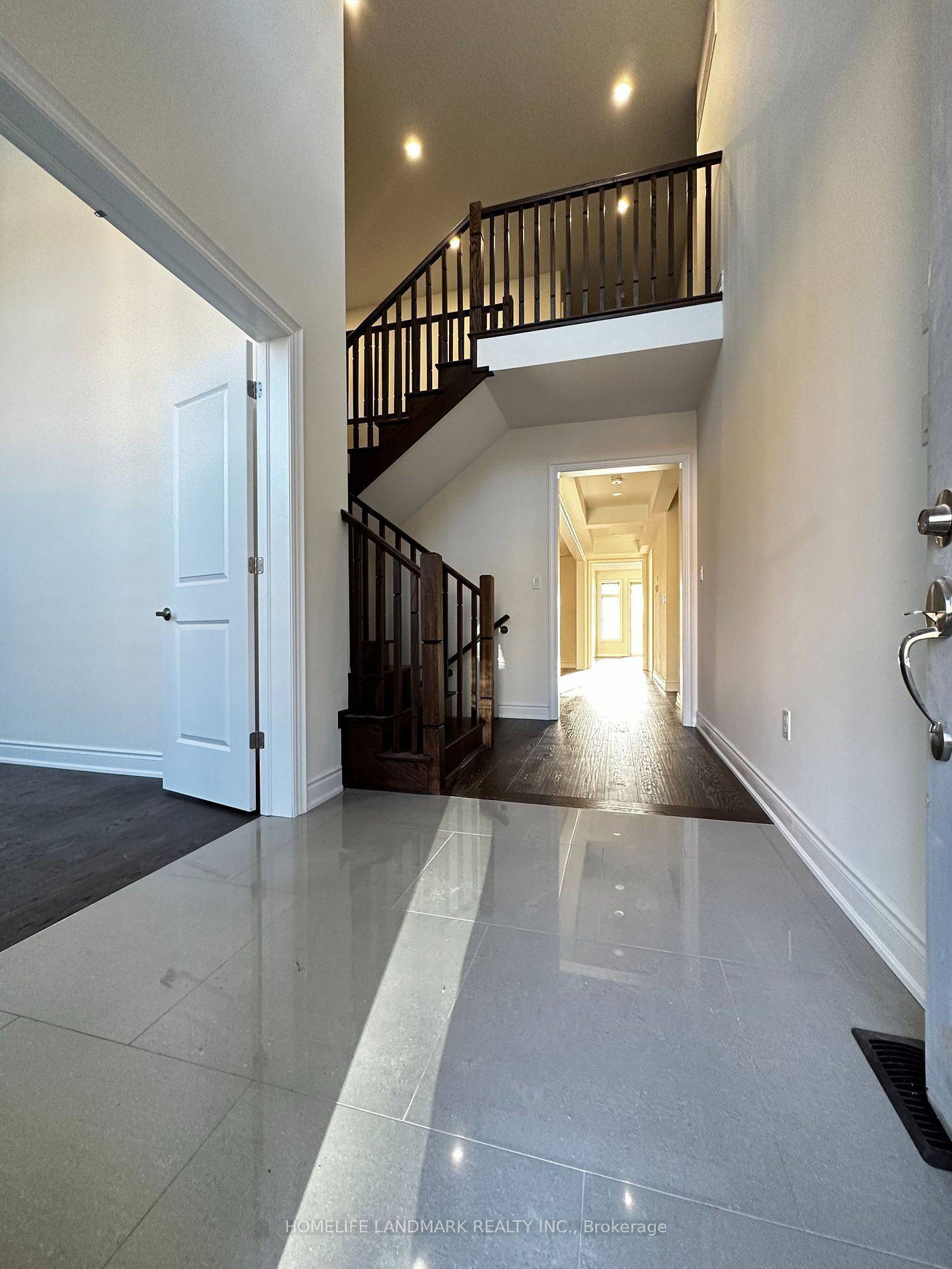 East Gwillimbury, ON L9N 0W5,36 Upbound CT