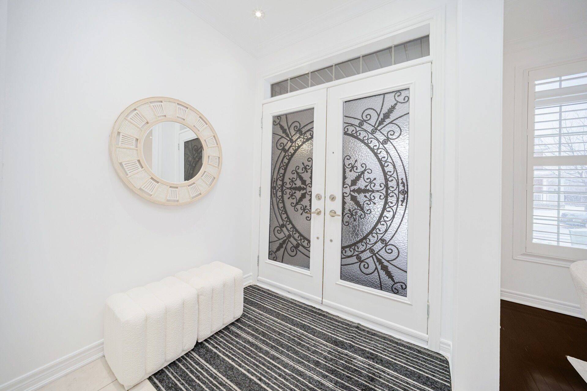 Milton, ON L9T 0W8,517 Bussel CRES