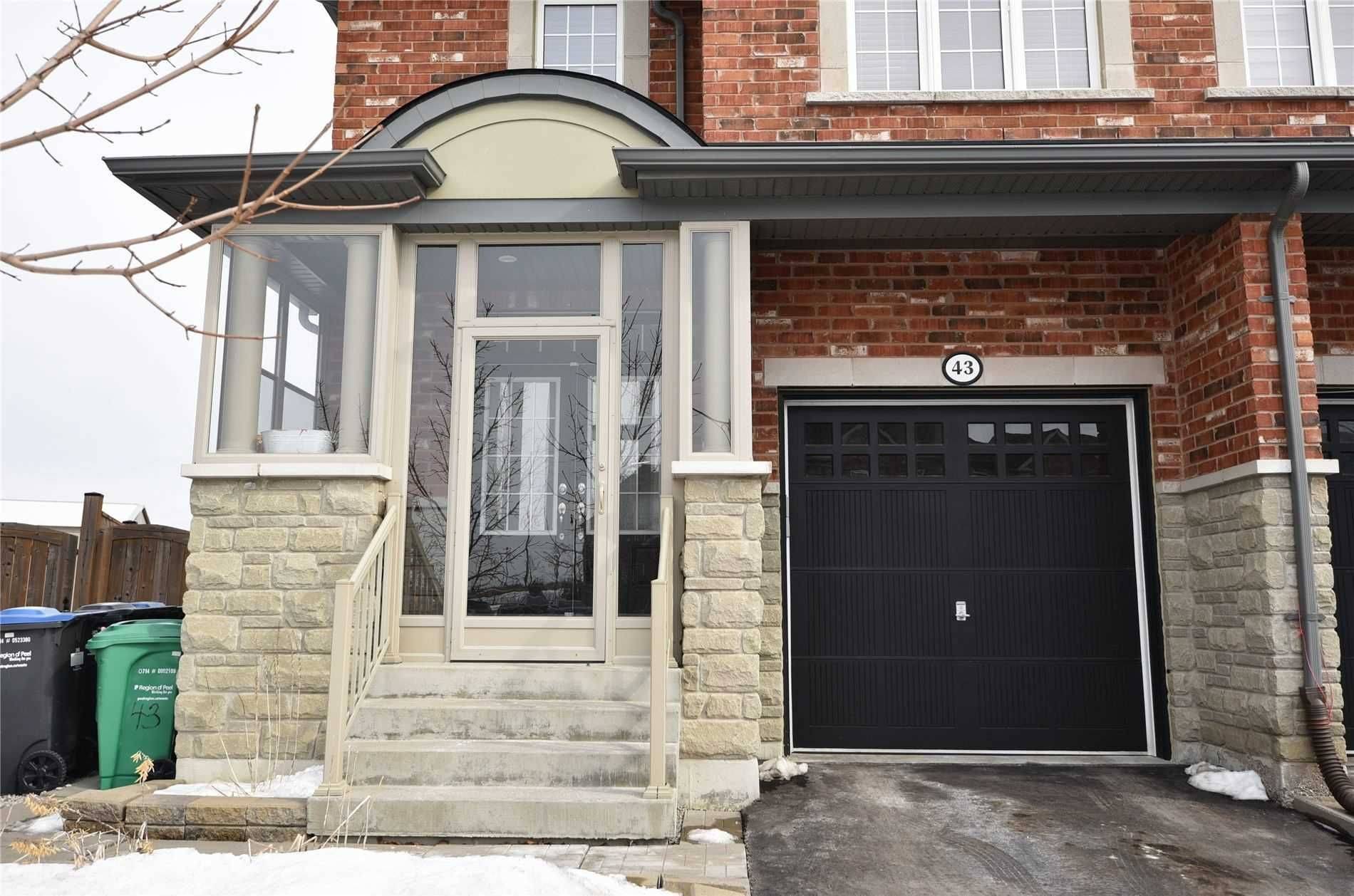 Brampton, ON L6R 3R5,43 Sussexvale DR