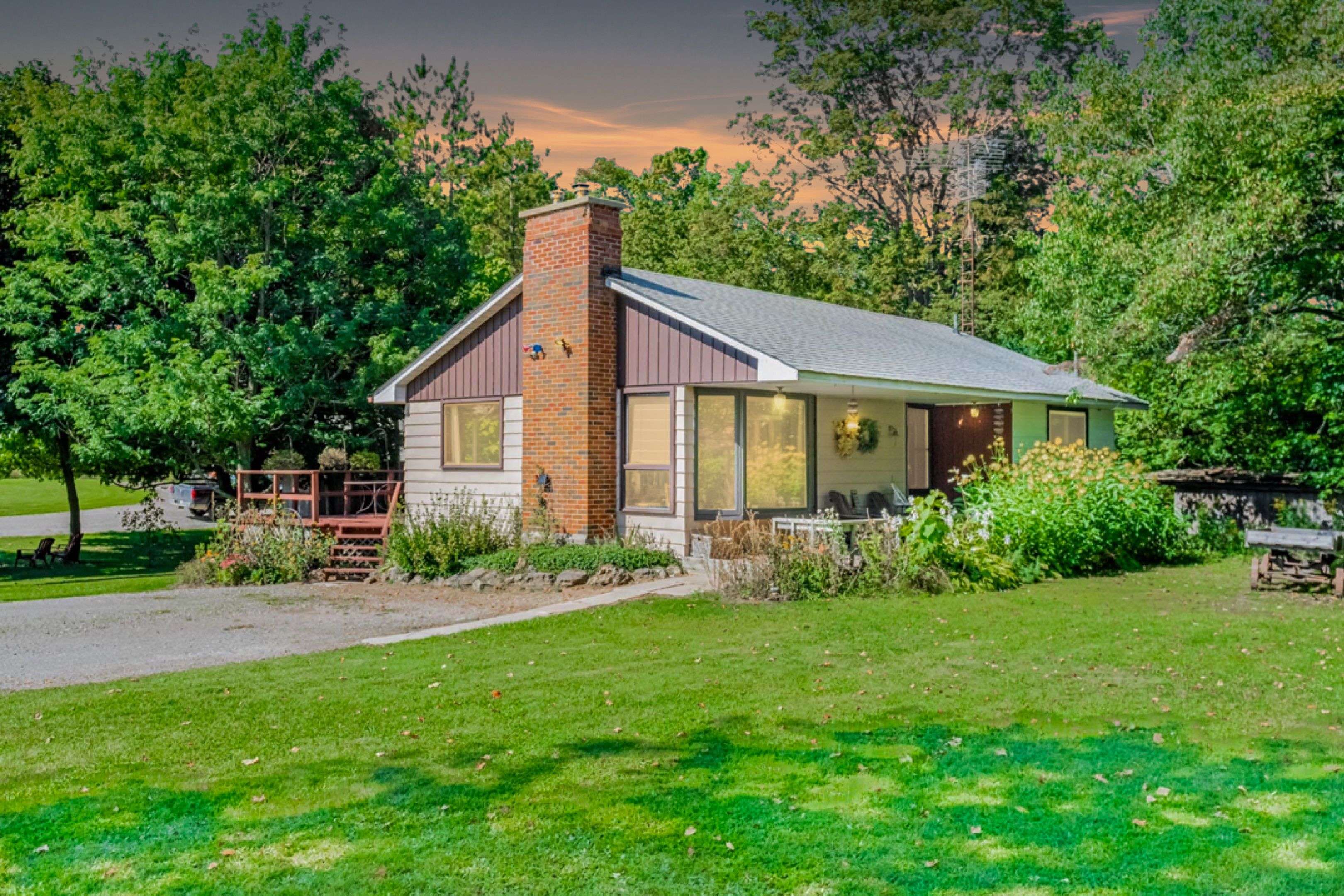 Halton Hills, ON L7G 4S4,13958 Trafalgar RD