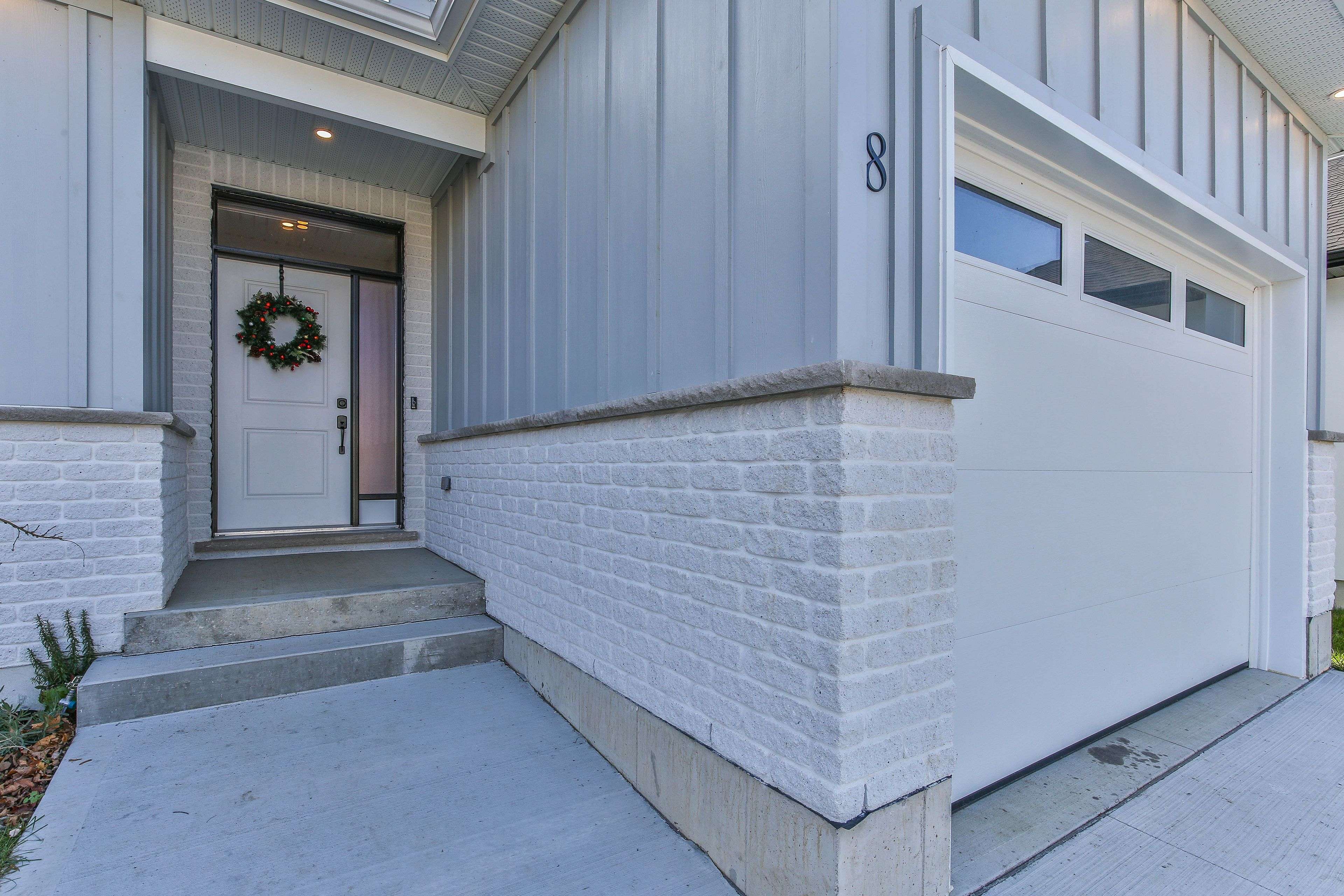 Bayham, ON N0J 1T0,8 Charles CT