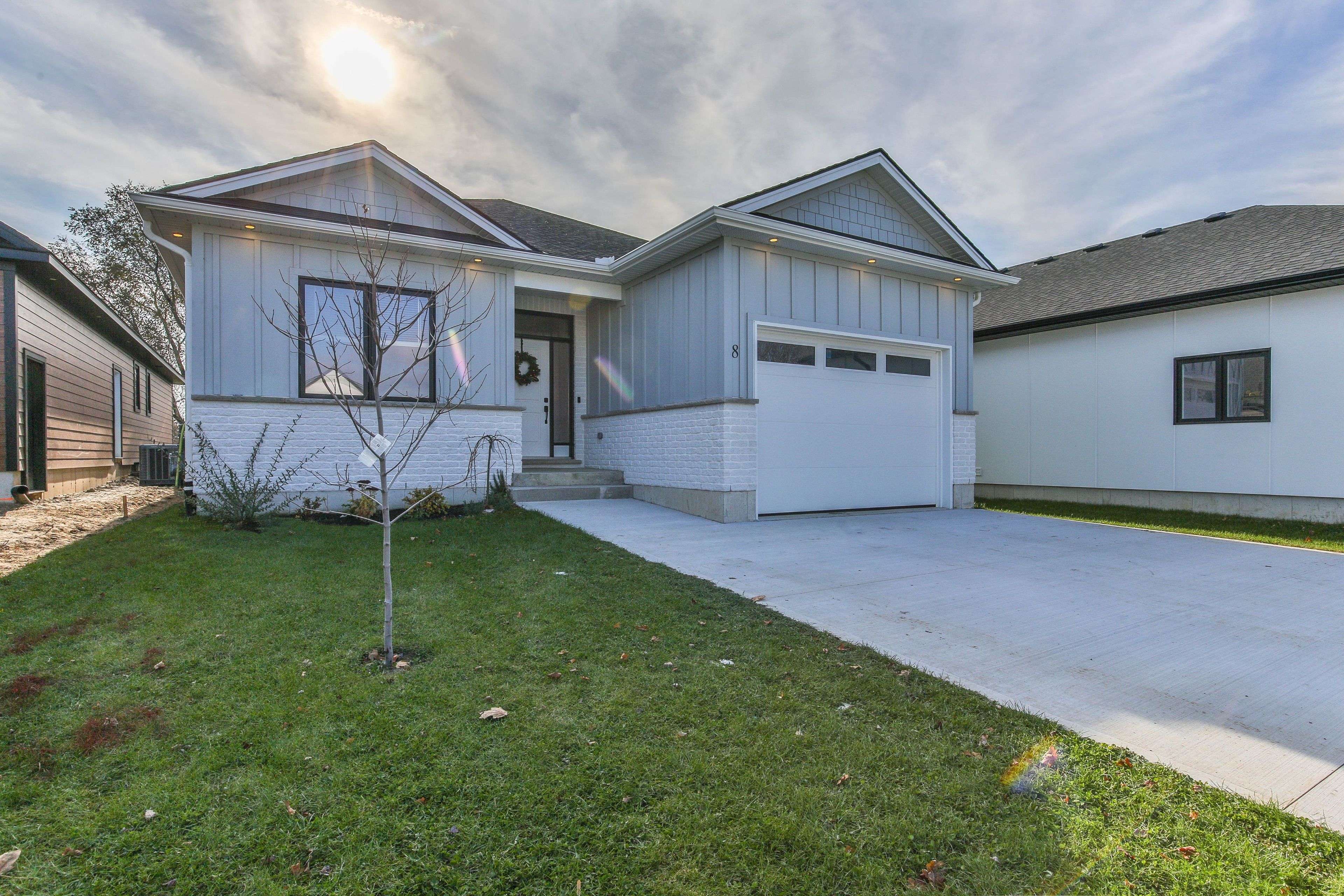 Bayham, ON N0J 1T0,8 Charles CT