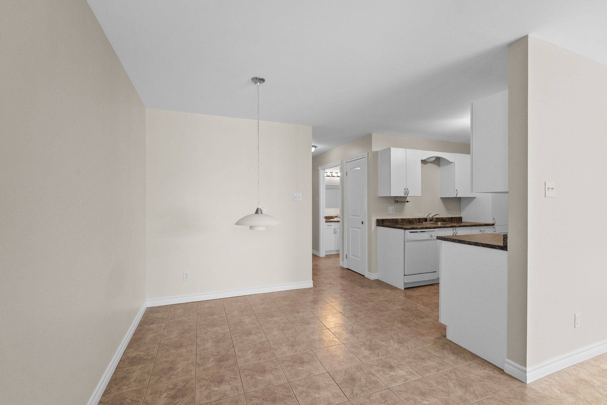 South Dundas, ON K0C 1X0,50 Fifth ST E #D