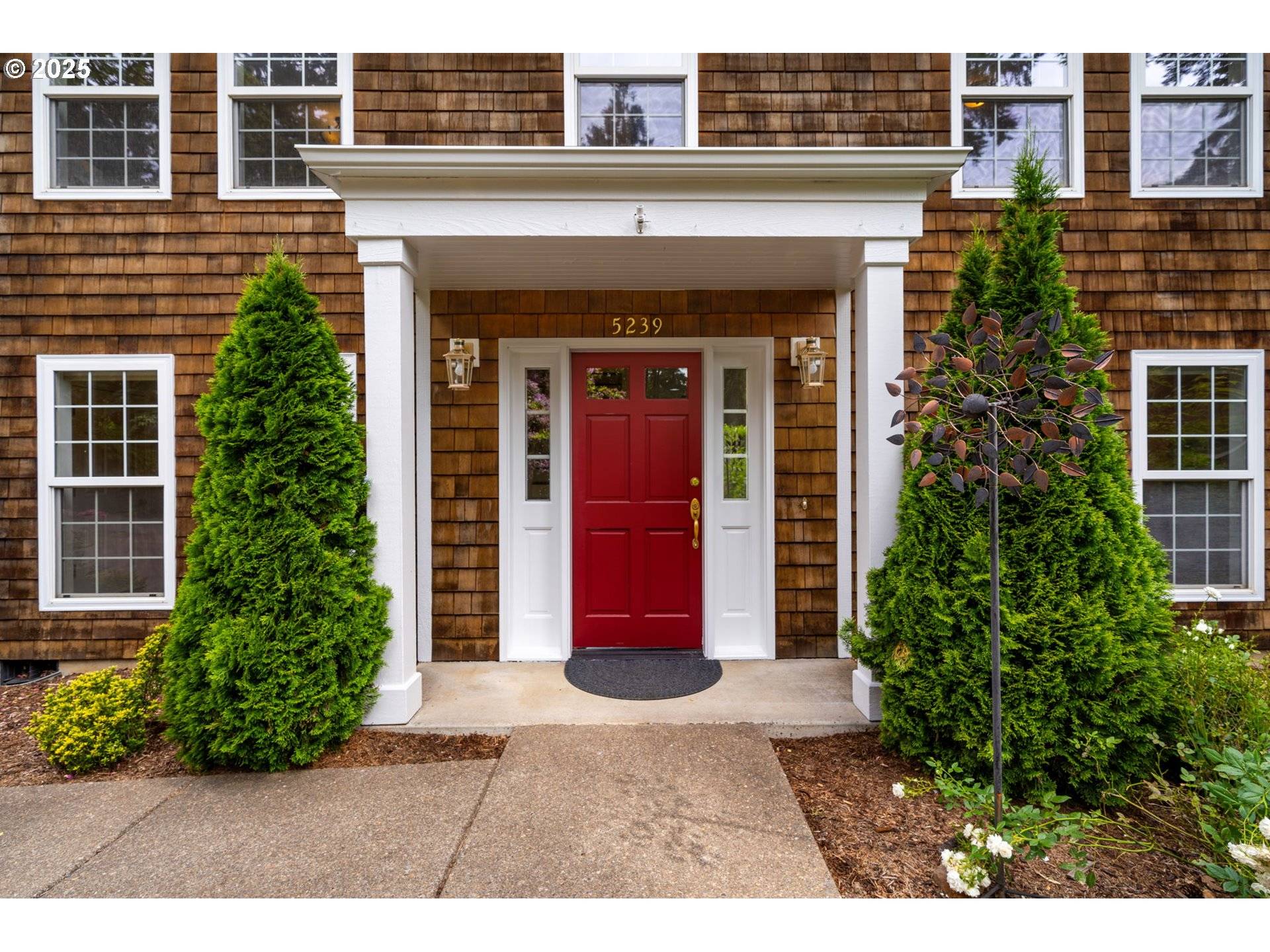 Lake Oswego, OR 97035,5239 MADRONA ST