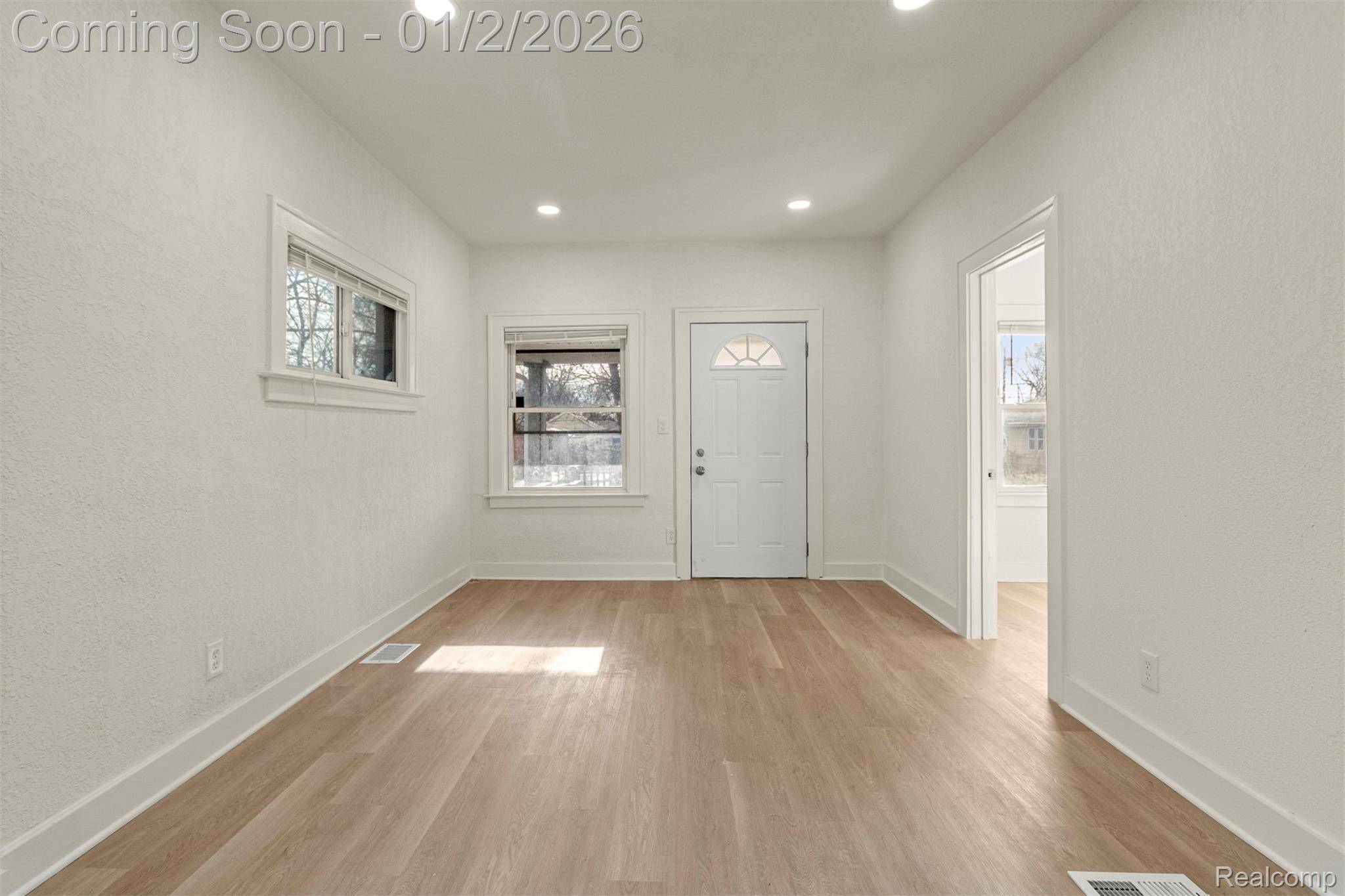 Hazel Park, MI 48030,1129 E Harry AVE