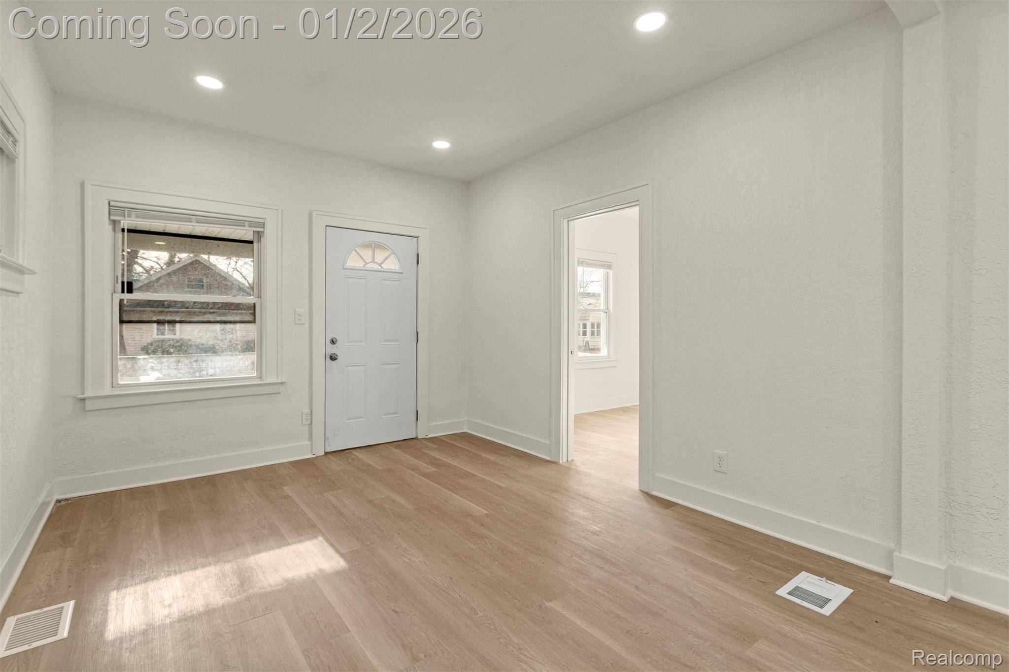 Hazel Park, MI 48030,1129 E Harry AVE