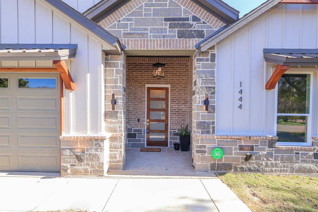 River Oaks, TX 76114,1444 Long Avenue