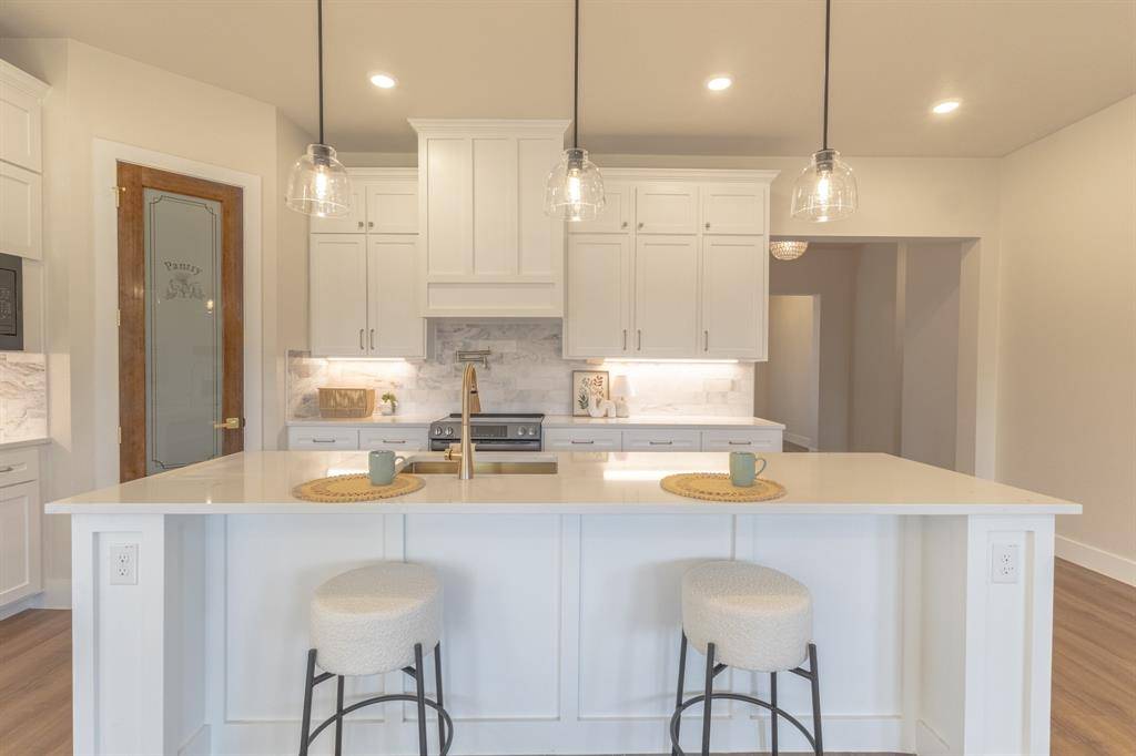 River Oaks, TX 76114,1444 Long Avenue