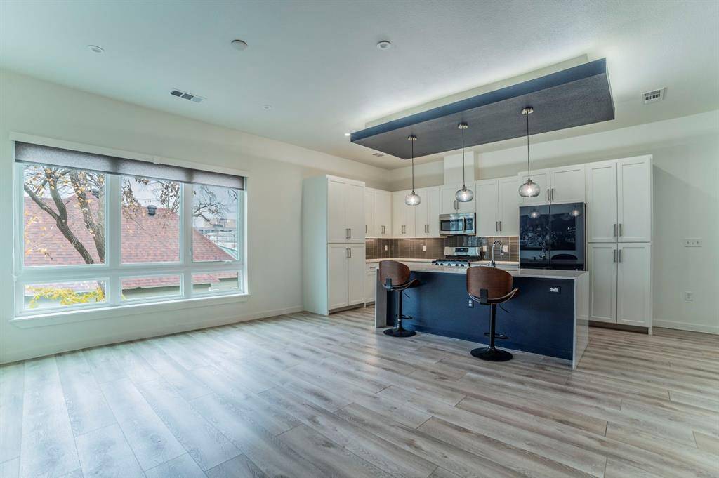 Fort Worth, TX 76104,321 College Avenue