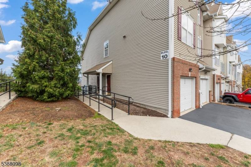 Lebanon Boro, NJ 08833,142 Conover Ter