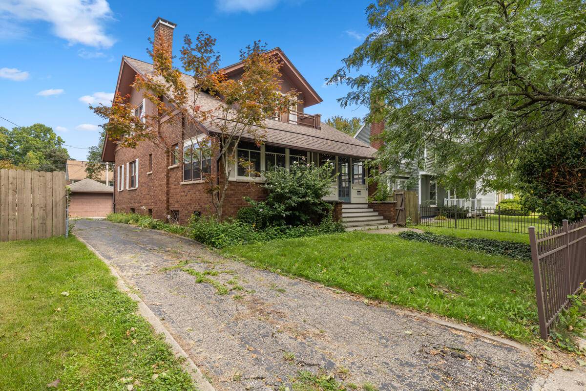 Kalamazoo, MI 49008,2313 S Westnedge AVE