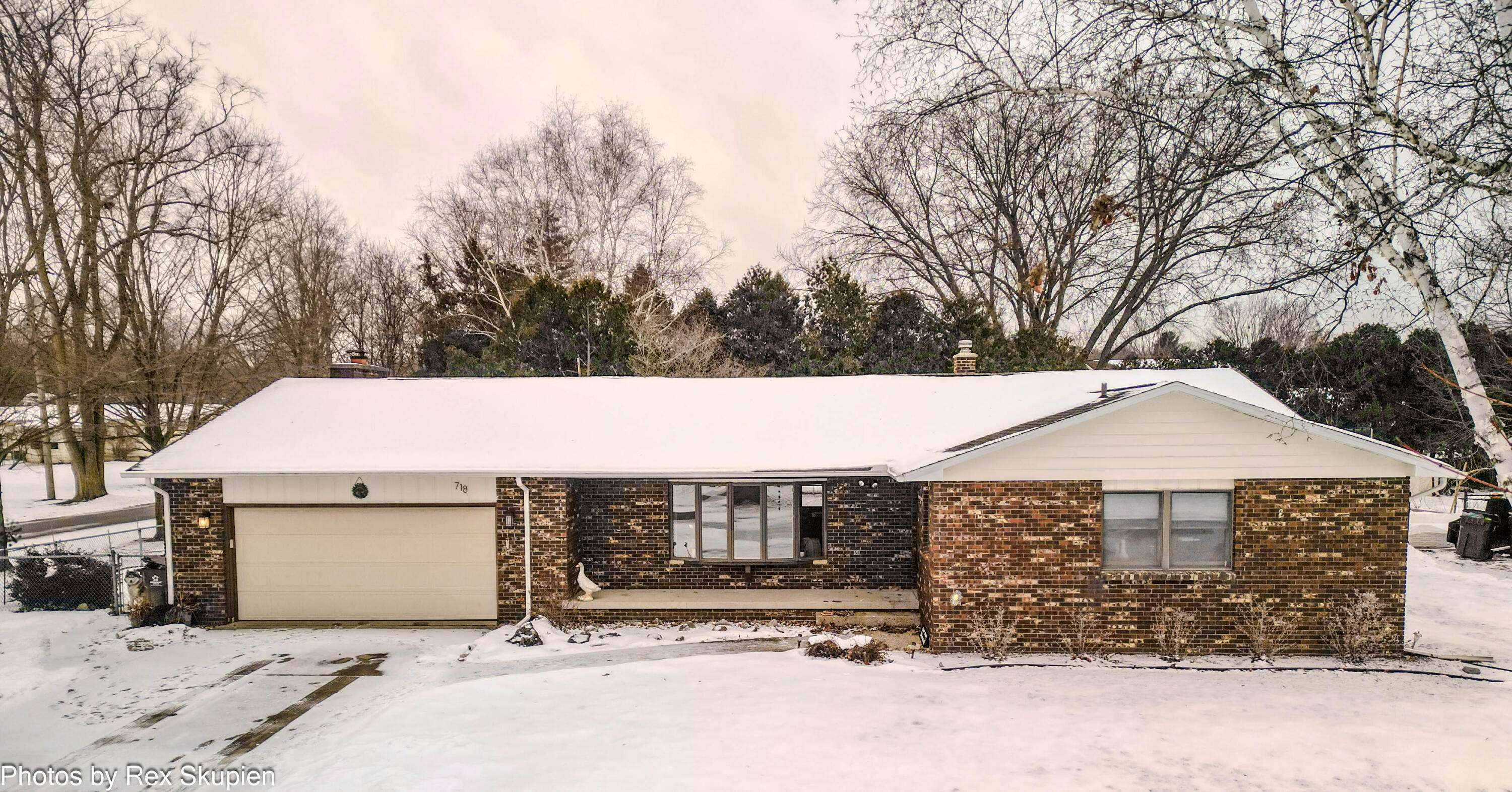 Big Rapids, MI 49307,718 River ST