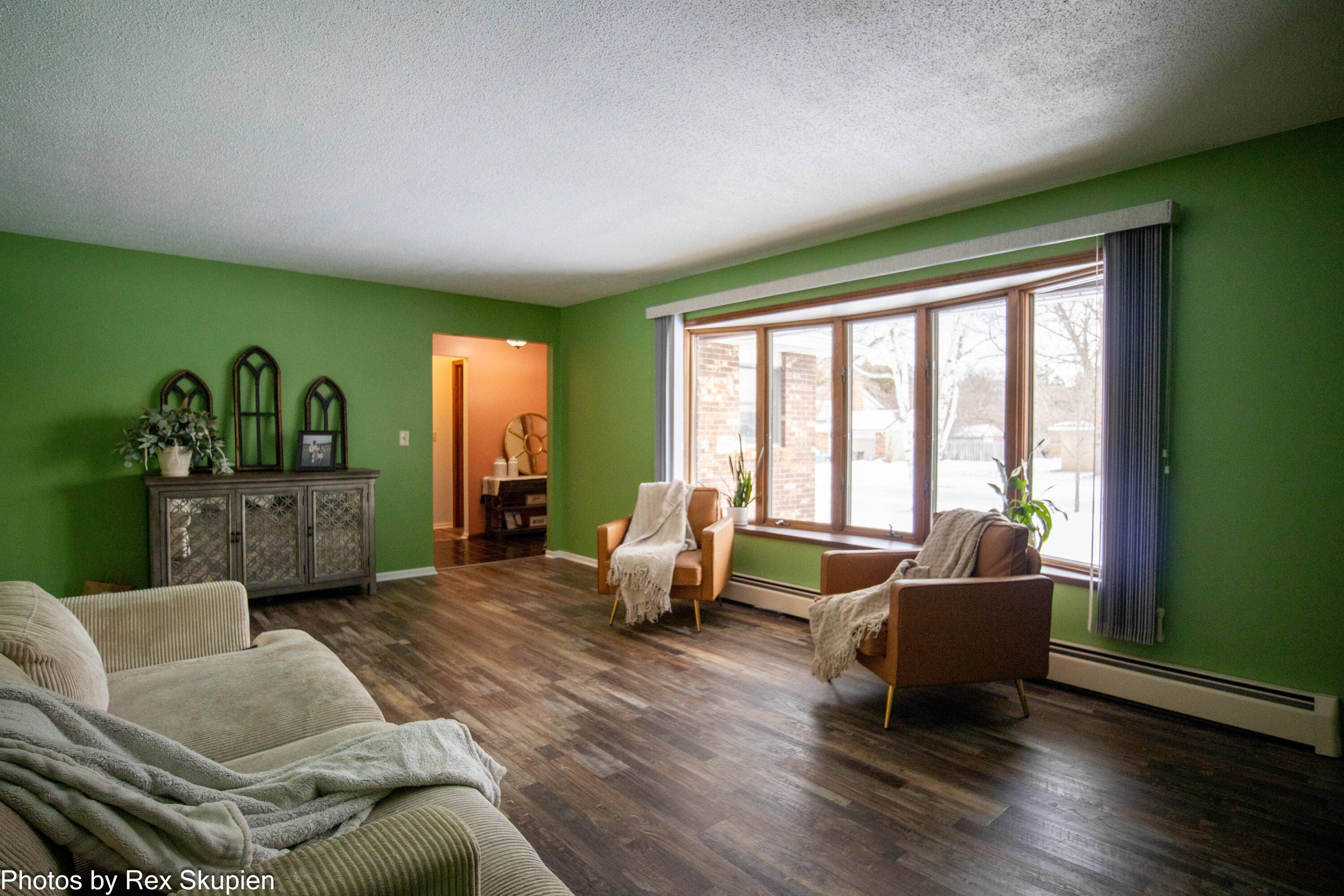 Big Rapids, MI 49307,718 River ST