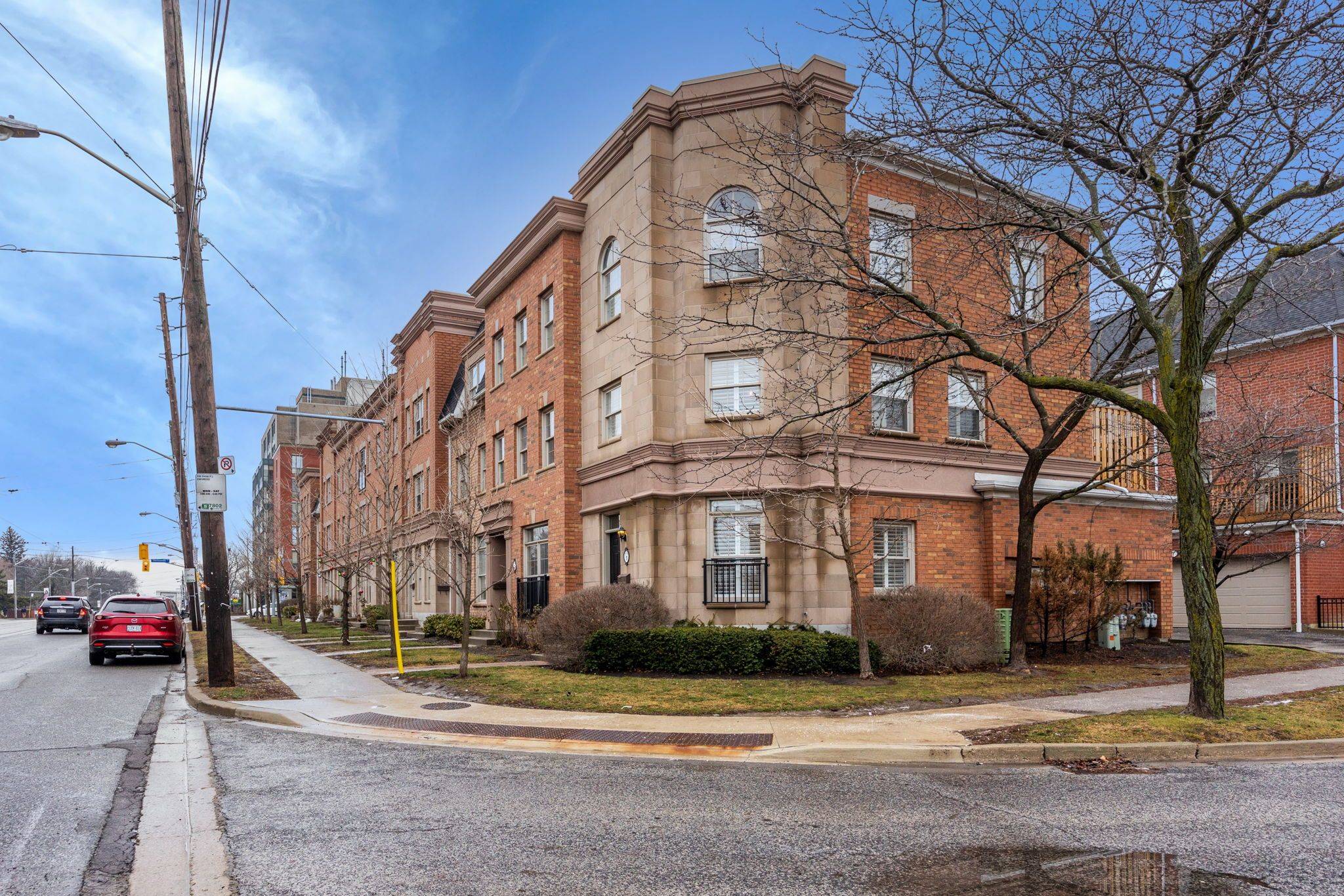 Toronto W06, ON M8V 4E3,3076 Lake Shore BLVD W #1