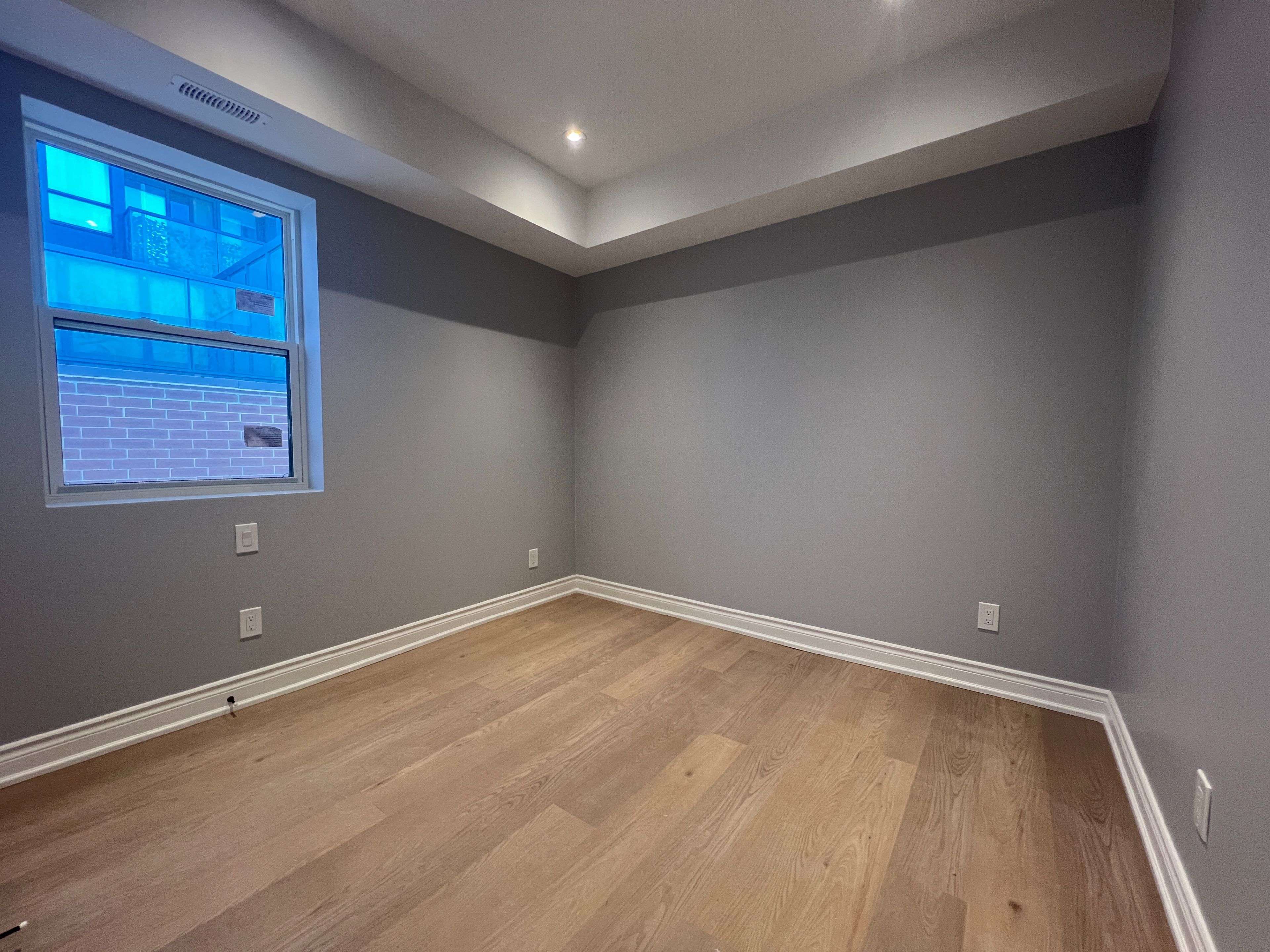 Toronto W06, ON M8V 1C3,2386 Lake Shore BLVD W #203