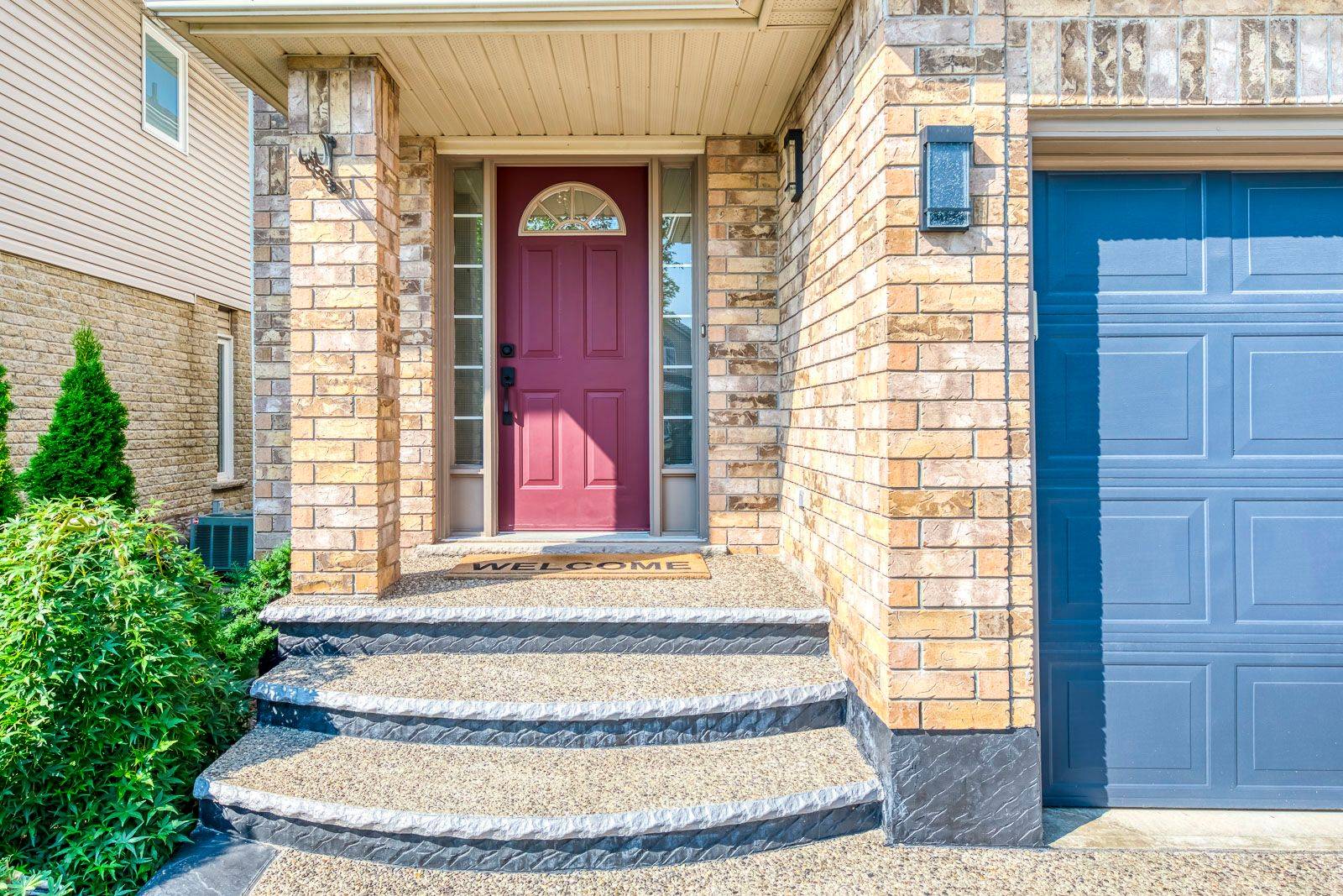 Burlington, ON L7M 4Z4,1296 Inglehart DR