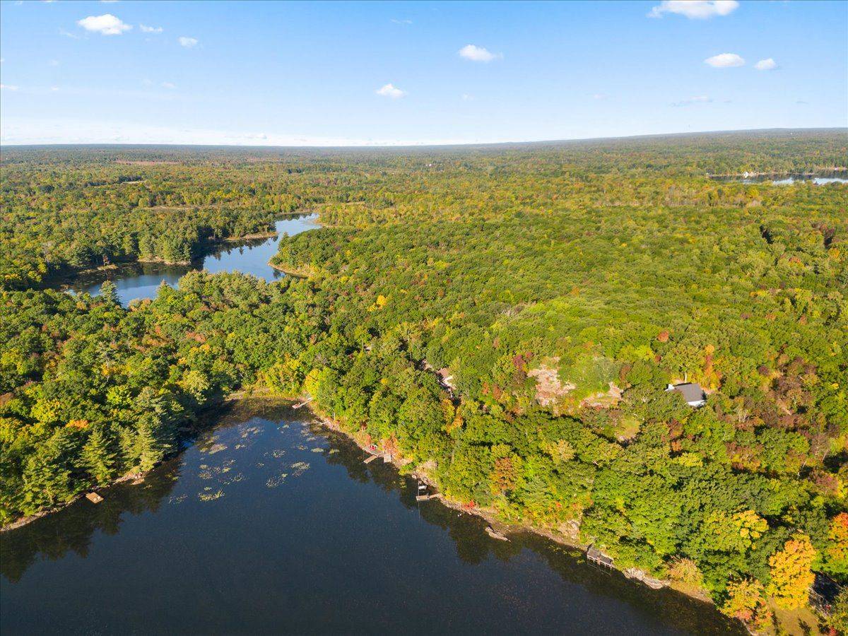 Frontenac, ON K0H 1T0,102 Attwood LN