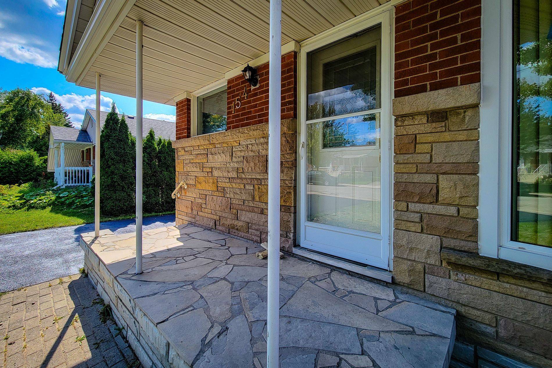 Hamilton, ON L9C 5E9,154 West 31st ST #Main