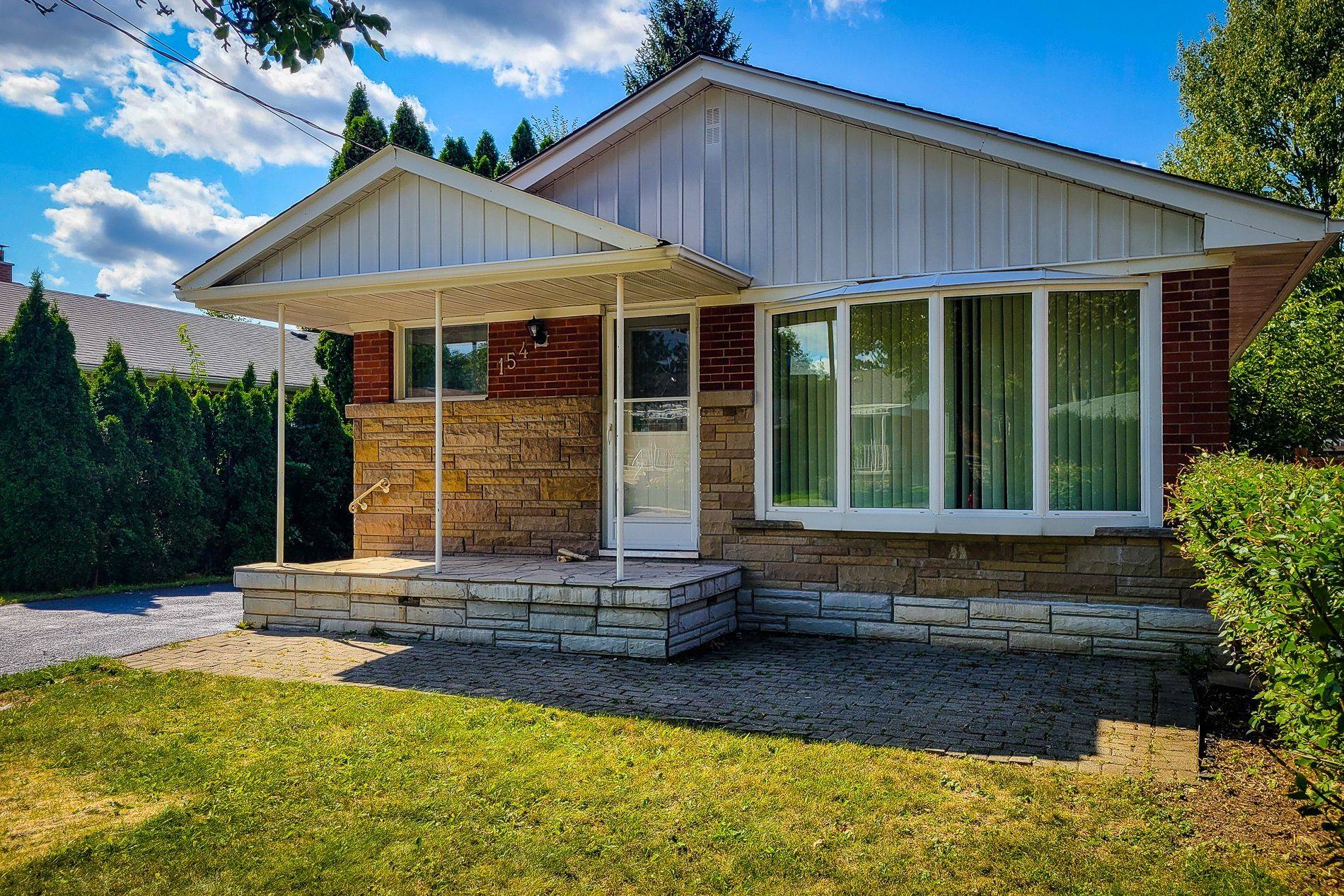 Hamilton, ON L9C 5E9,154 West 31st ST #Main