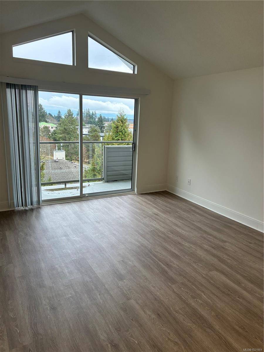 Nanaimo, BC V9S 5T1,1651 Dufferin Cres #315