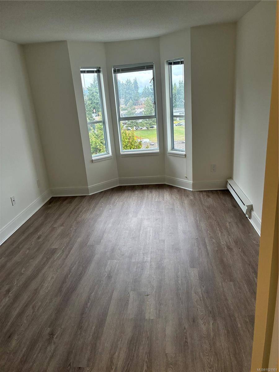 Nanaimo, BC V9S 5T1,1651 Dufferin Cres #315