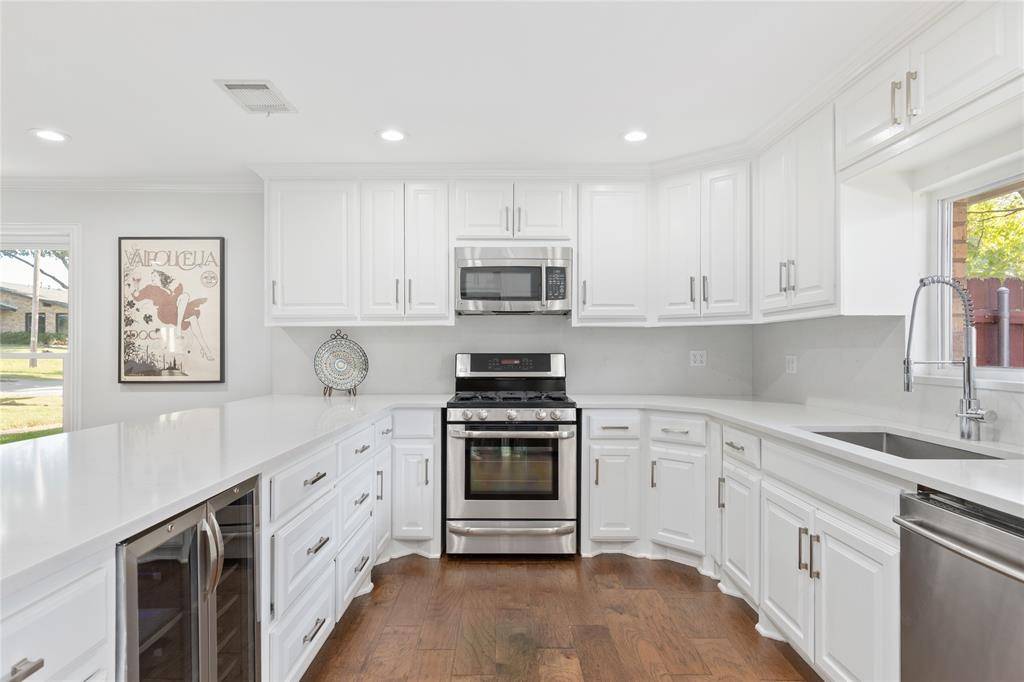 Dallas, TX 75248,6661 Hillwood Lane