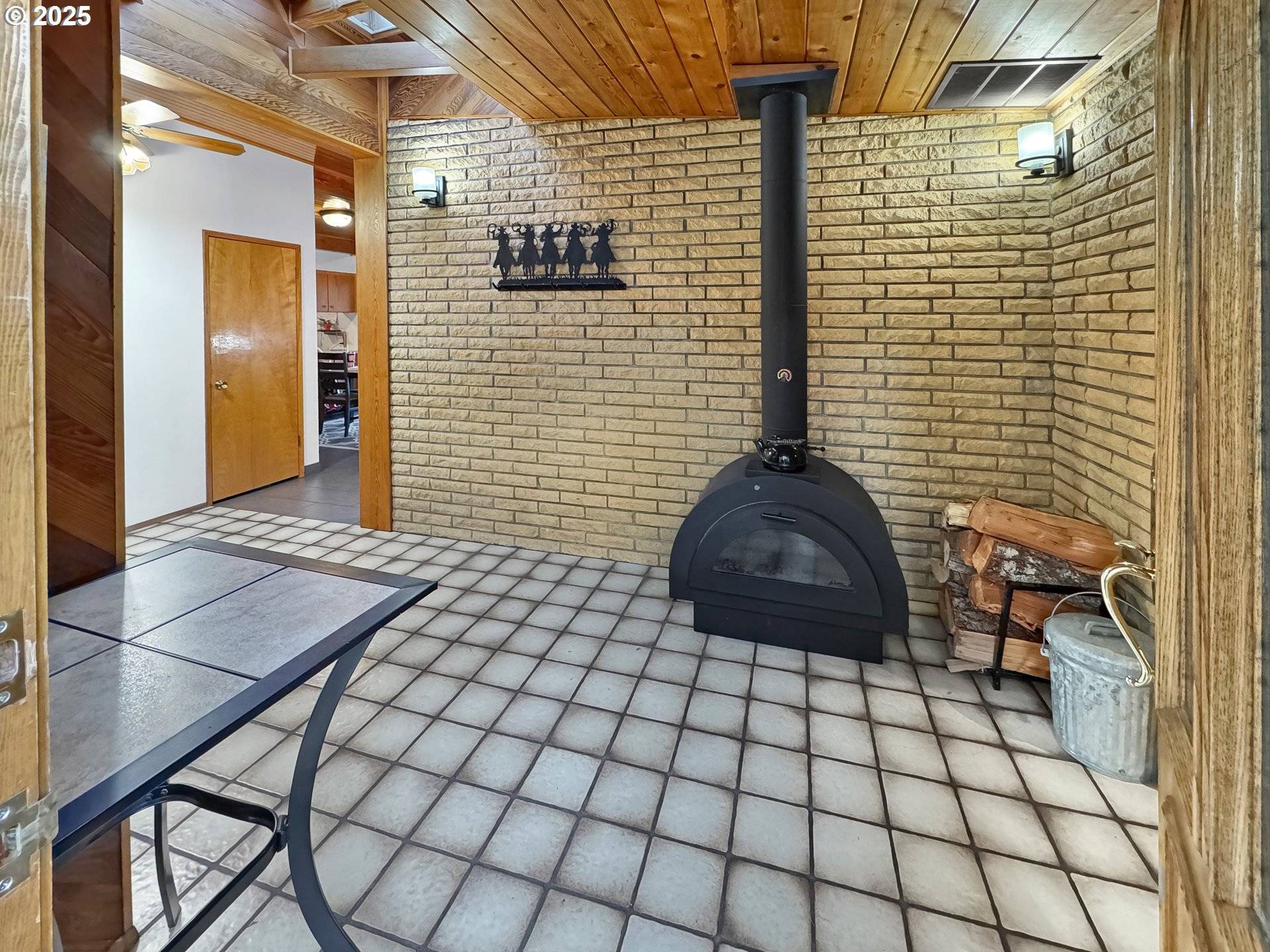 Randle, WA 98377,115 1ST AVE