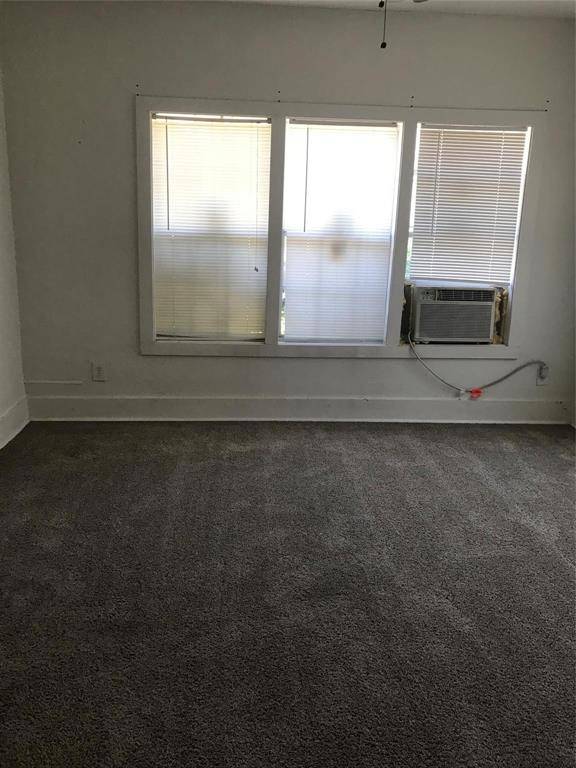 Mineral Wells, TX 76067,614 NW 8th Street