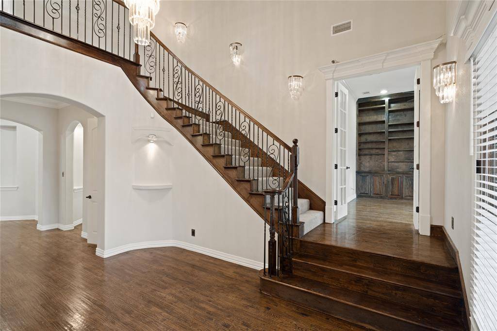 Desoto, TX 75115,917 Wood Hollow Way