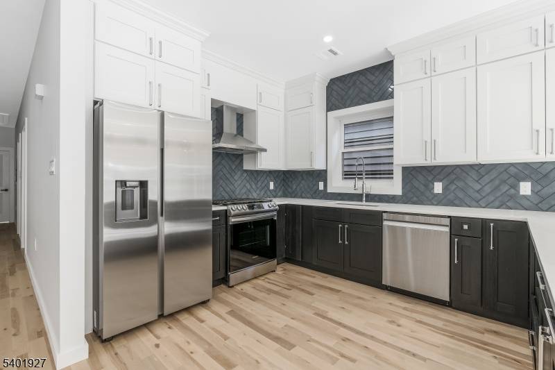 Newark City, NJ 07108,9 Voorhees St