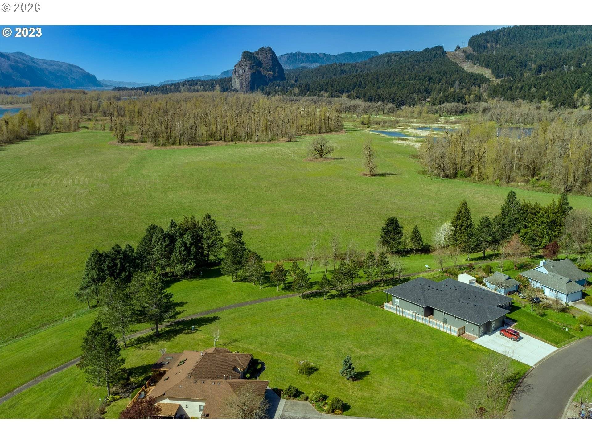 North Bonneville, WA 98639,319 HAMILTON ST