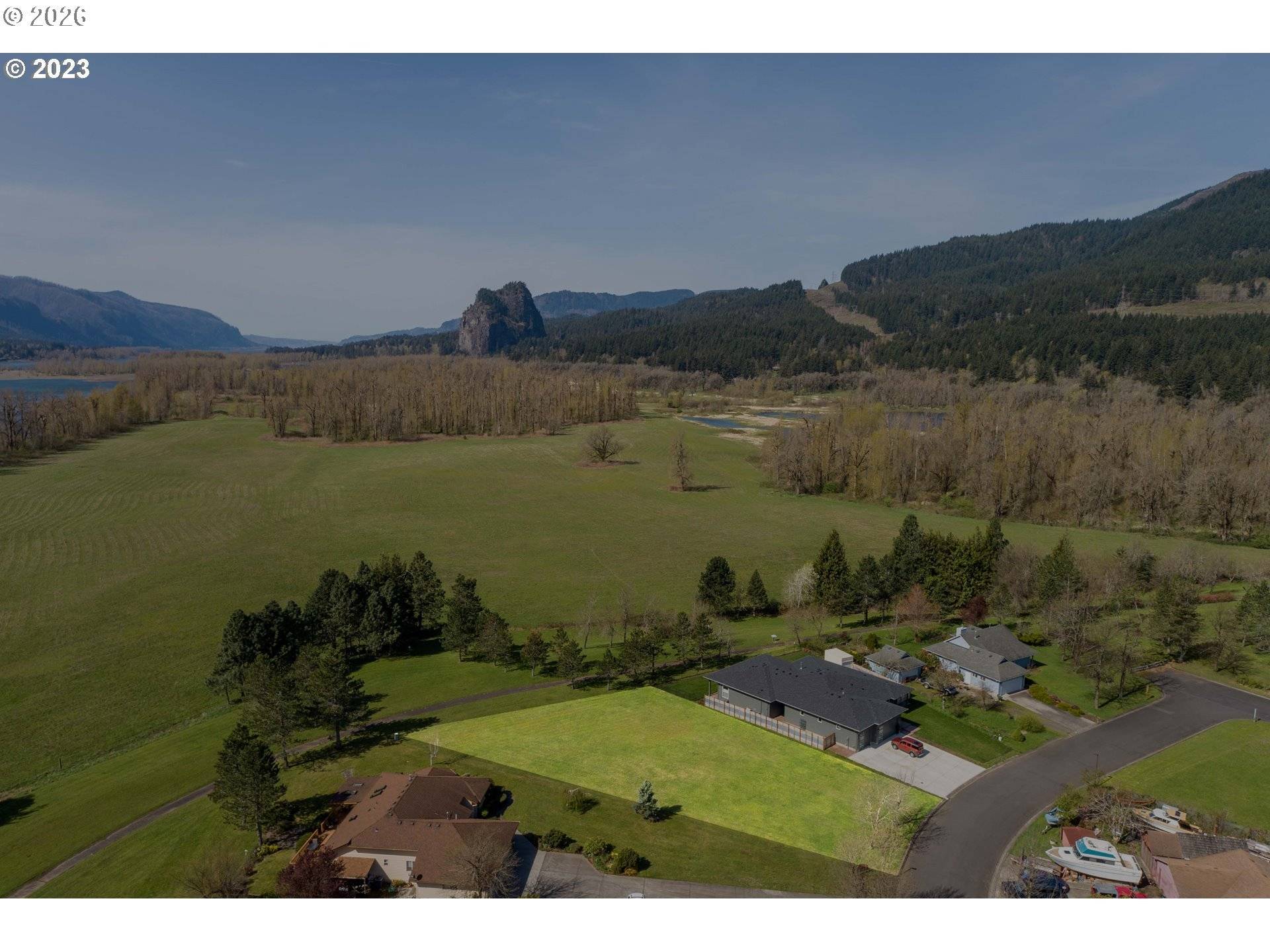 North Bonneville, WA 98639,319 HAMILTON ST