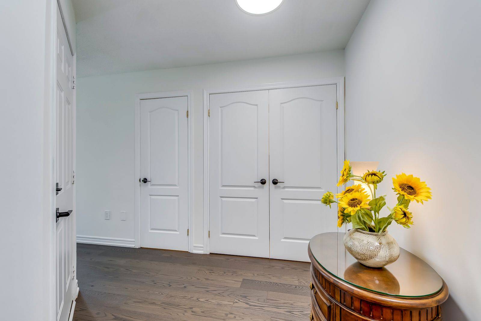 Burlington, ON L7M 4Z4,1296 Inglehart DR