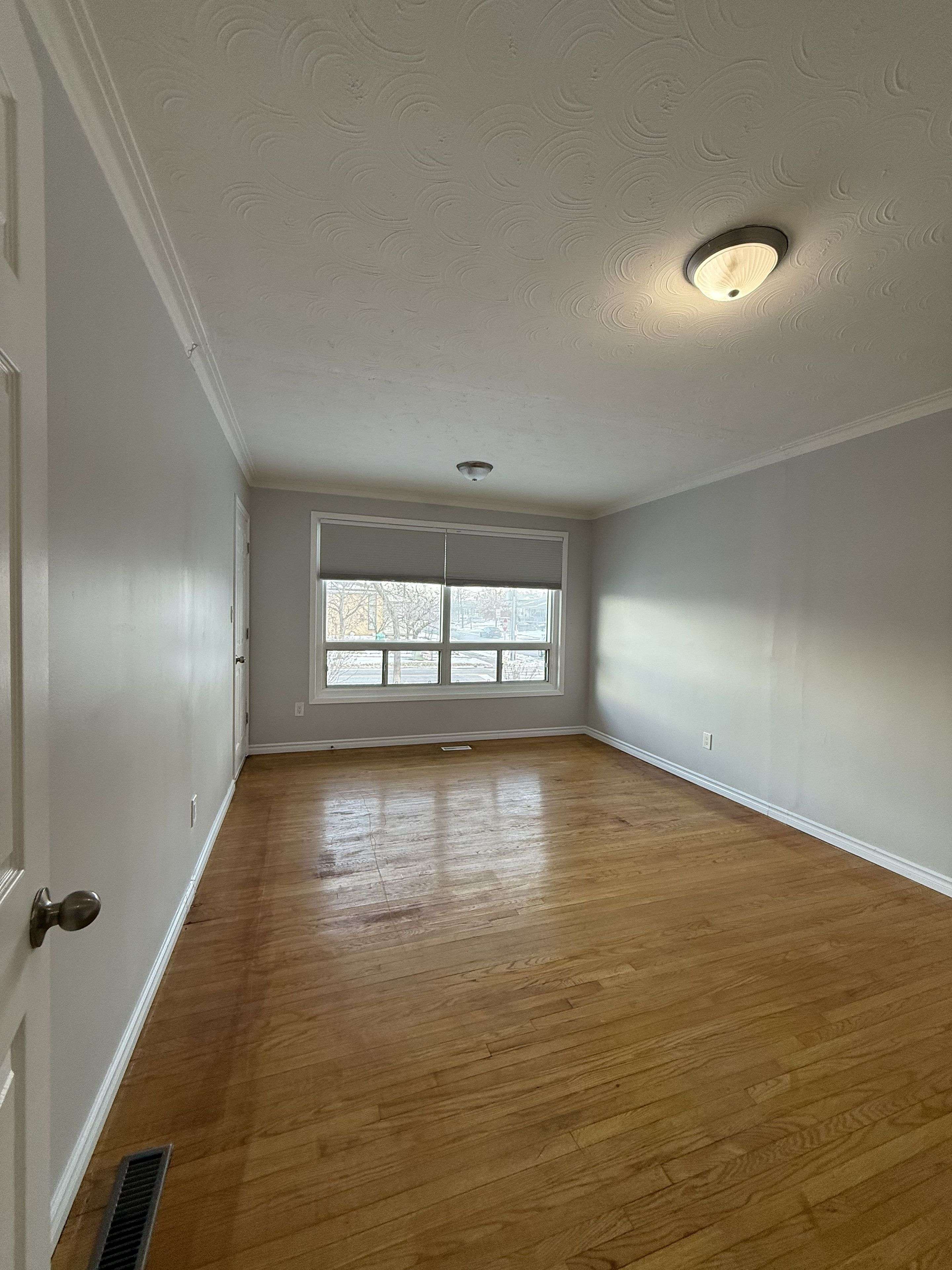 Toronto W05, ON M9L 2E1,130 Duncanwoods DR