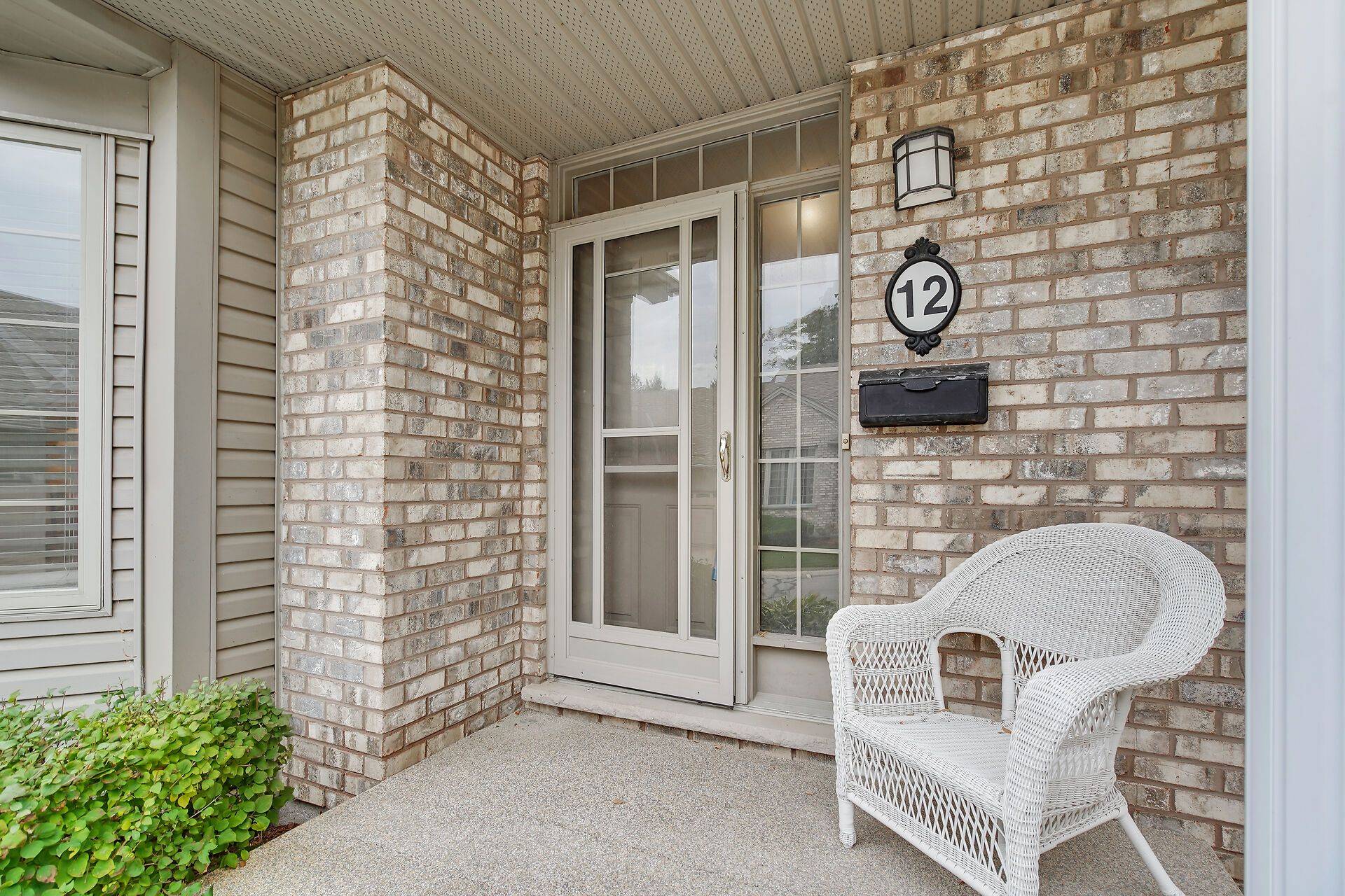 London South, ON N6K 1C2,800 Commissioners RD W #12