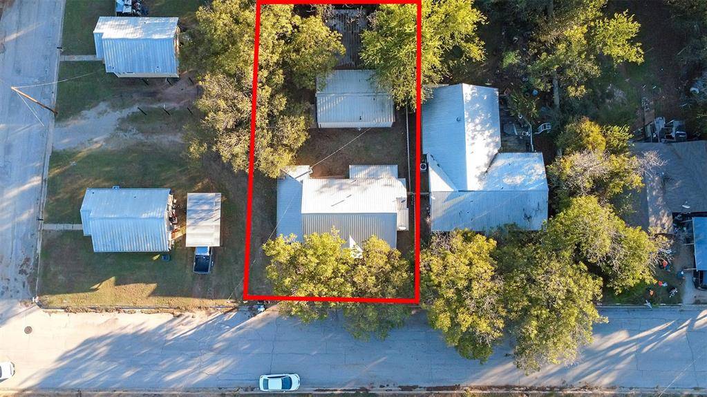 Jacksboro, TX 76458,611 W College Street