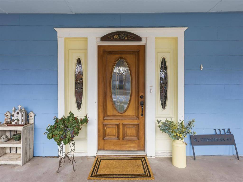 Denton, TX 76201,1114 W Congress Street