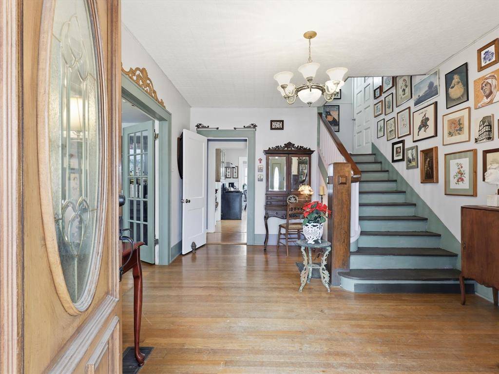 Denton, TX 76201,1114 W Congress Street