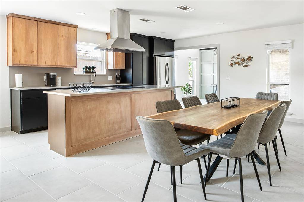 Plano, TX 75075,2212 Parkhaven Drive