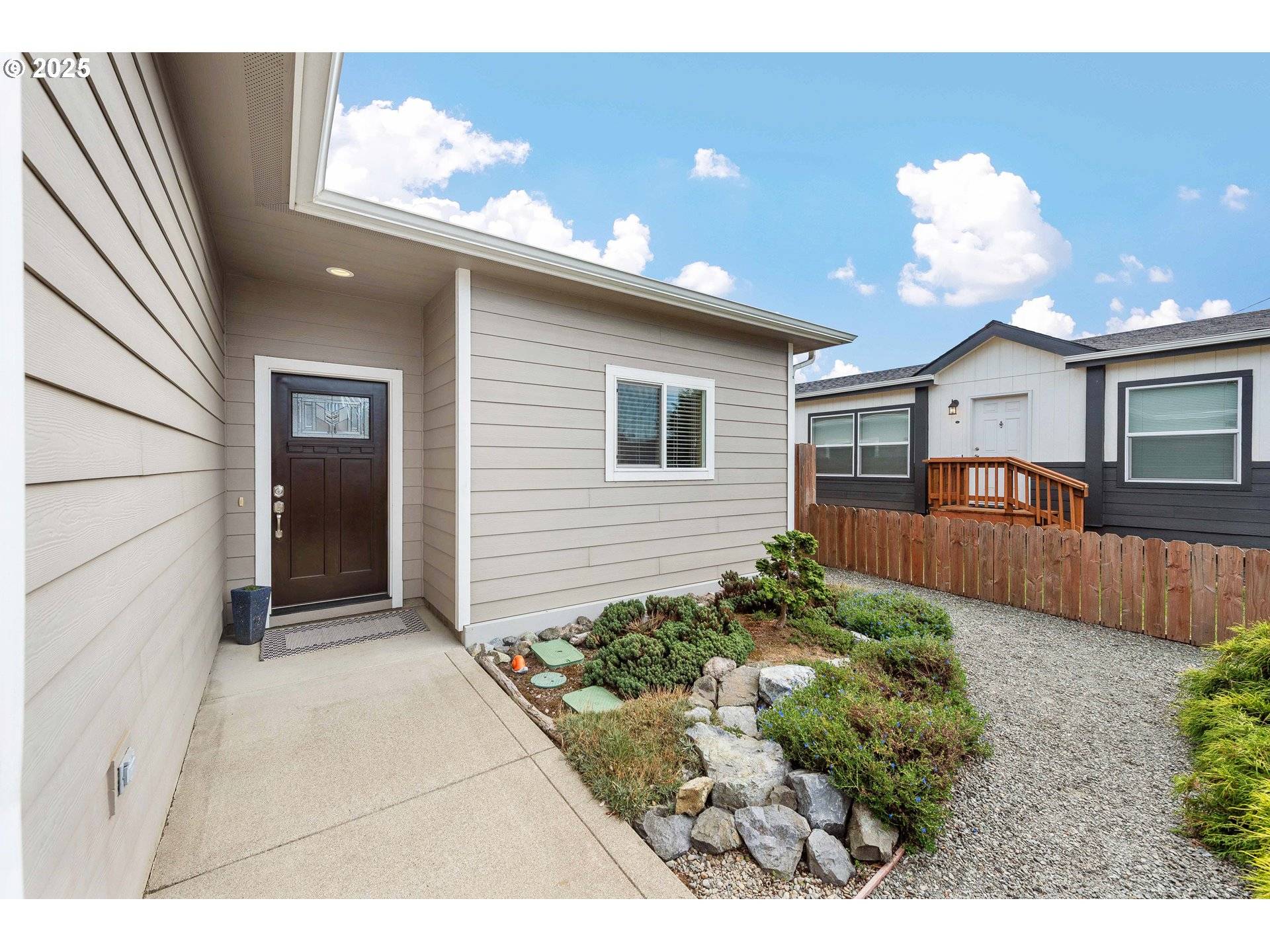 Coos Bay, OR 97420,1065 CROCKER ST