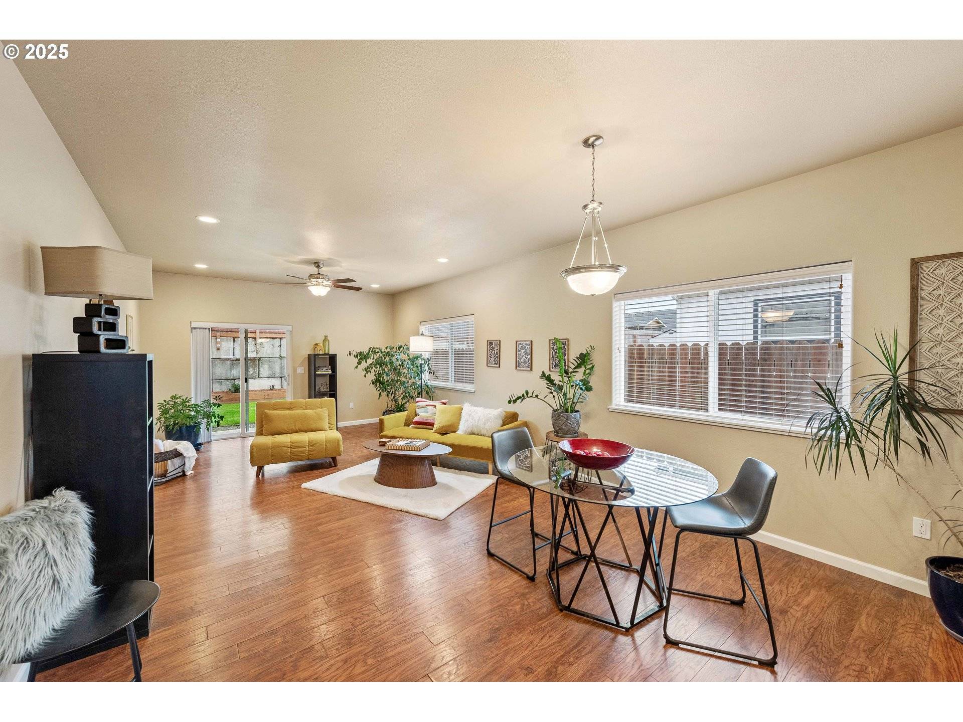 Coos Bay, OR 97420,1065 CROCKER ST