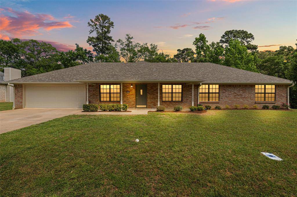 Gladewater, TX 75647,605 Briarwood Drive