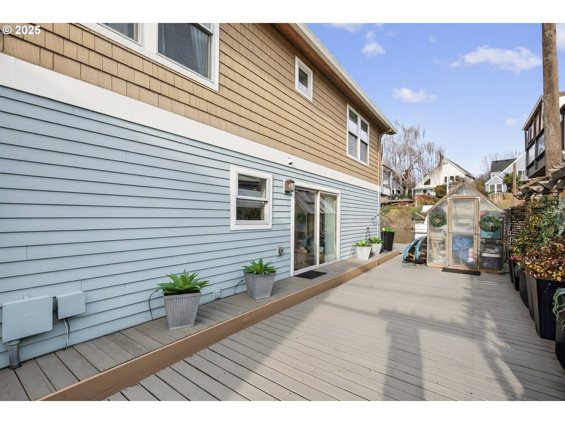 Portland, OR 97217,510 N Tomahawk Island DR