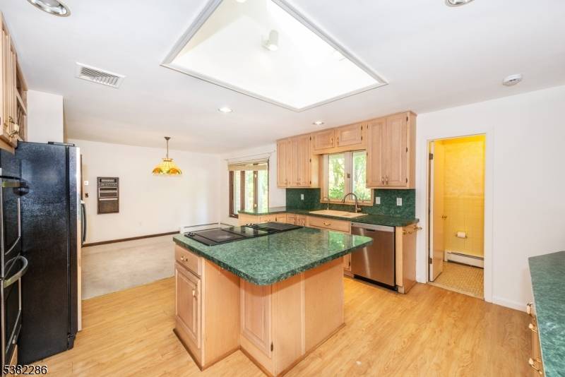 Randolph Twp., NJ 07869,29 Piersons Hill Rd