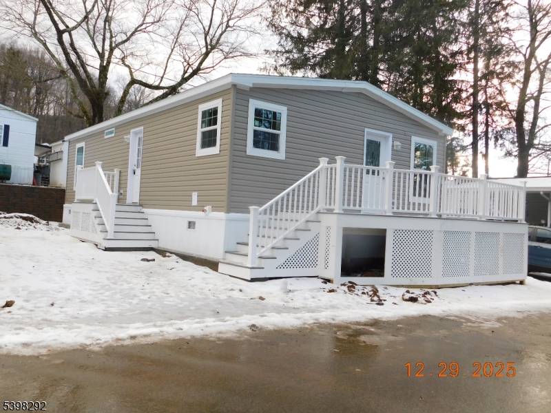 Oxford Twp., NJ 07863,9 Front Street