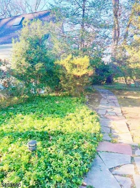 Millburn Twp., NJ 07078,296 Glen Ave